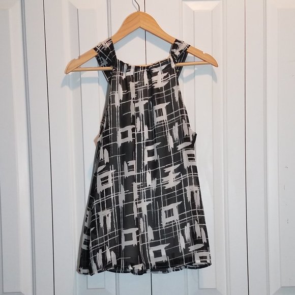 Adiva Ruffle Front Tank - Picture 2 of 4